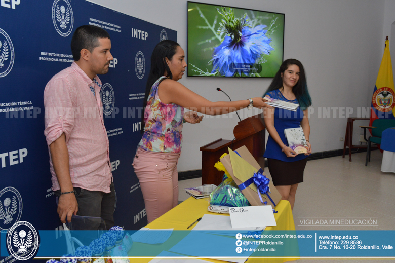 Presentación de los logos para los productos de CEDEAGRO