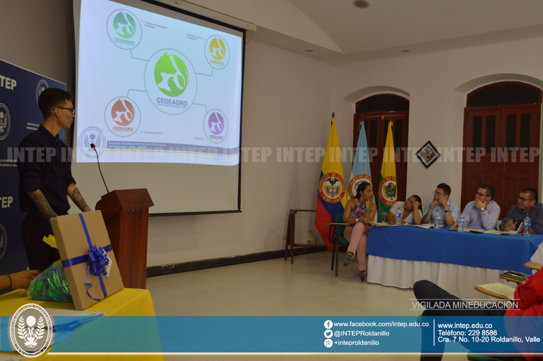 Presentación de los logos para los productos de CEDEAGRO