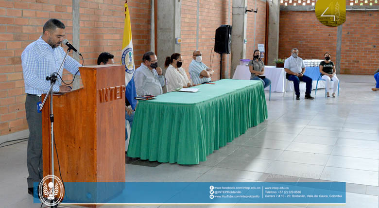 Homenaje al exfuncionario Hugo Fernando Lozano