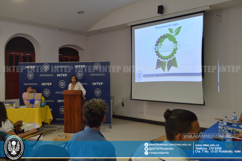 Presentación de los logos para los productos de CEDEAGRO