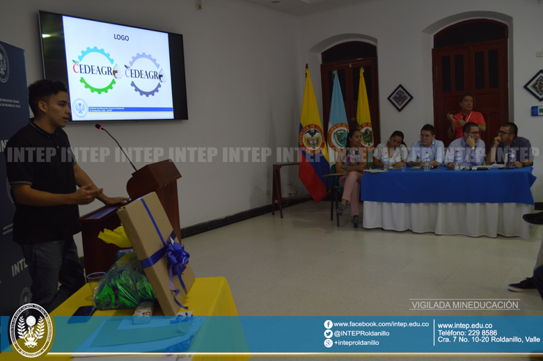 Presentación de los logos para los productos de CEDEAGRO