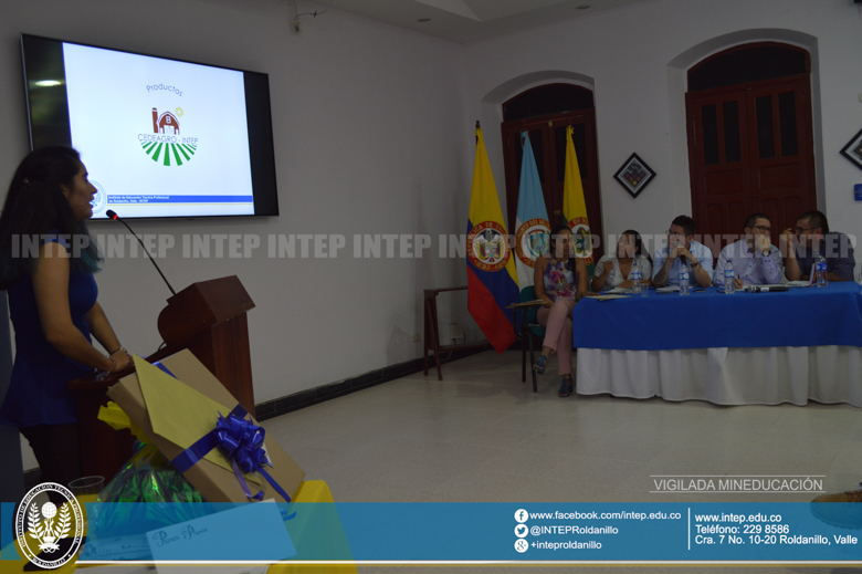 Presentación de los logos para los productos de CEDEAGRO