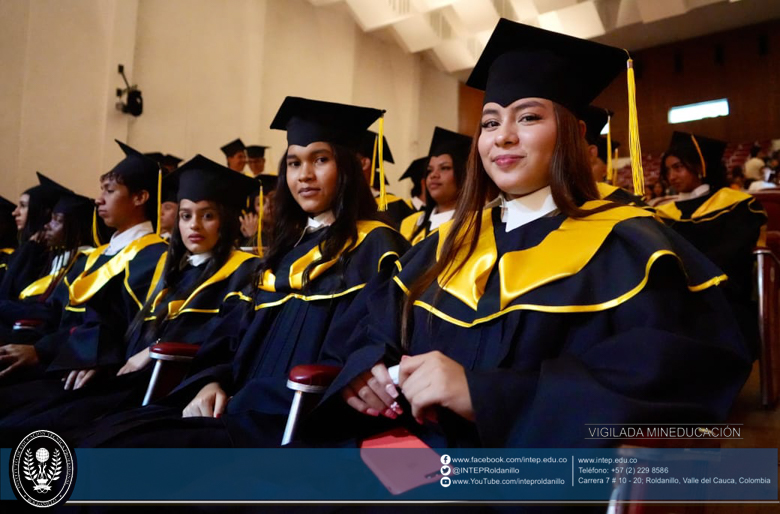 En el Valle del Cauca 102 jóvenes se graduaron de bachilleres y de técnicos profesionales