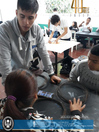 Proyecto Social -  Taller en Letras en Estuco, Máscara de yeso y Papel Mache