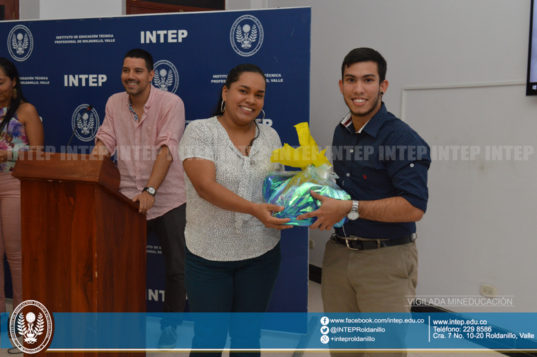 Presentación de los logos para los productos de CEDEAGRO